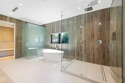 7180 E Lago Dr, Coral Gables, FL 33143 - Photo 9