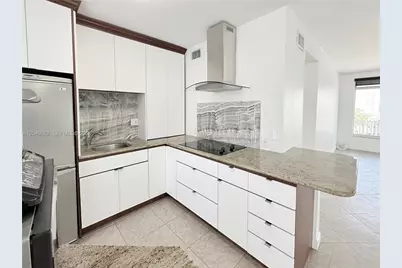 1150 Euclid Ave #210, Miami Beach, FL 33139 - Photo 3