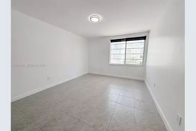 1150 Euclid Ave #210, Miami Beach, FL 33139 - Photo 9