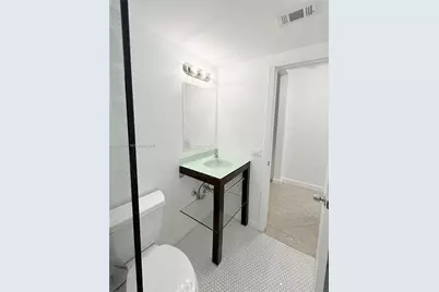 1150 Euclid Ave #210, Miami Beach, FL 33139 - Photo 13
