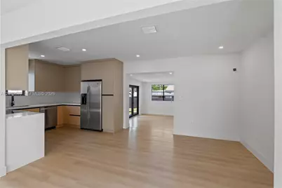 31 W 64th St, Hialeah, FL 33012 - Photo 17
