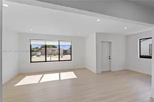 31 W 64th St, Hialeah, FL 33012 - Photo 11