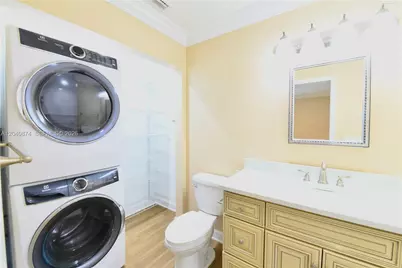 1188 Breezy Way #6D, Sebastian, FL 32958 - Photo 7