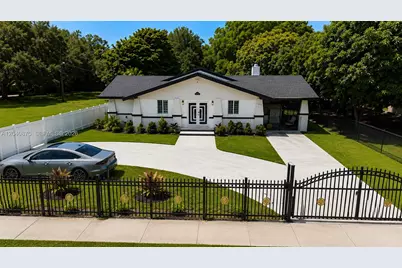 1860 NW 81st St, Miami, FL 33147 - Photo 13