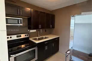 2715 Tigertail Ave, Miami, FL 33133 - Photo 3