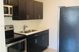 2715 Tigertail Ave, Miami, FL 33133 - Photo 3