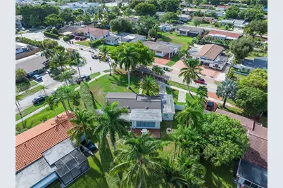 2531 NE 209th Ter, Aventura, FL 33180 - Photo 17
