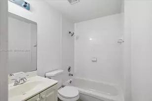 7245 NW 173rd Dr, Hialeah, FL 33015 - Photo 15