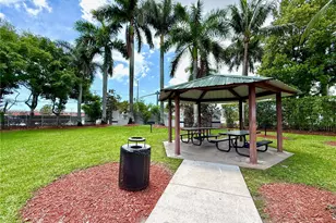 9612 Lily Bank Ct, Riviera Beach, FL 33407 - Photo 33