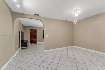 6860 SW 18th St, Miami, FL 33155 - Photo 7
