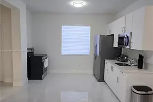 2248 SE 30th St, Homestead, FL 33035 - Photo 7