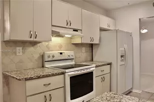 6810 NW 70th St, Tamarac, FL 33321 - Photo 7