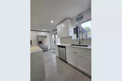 17324 NW 74th Ave #102, Hialeah, FL 33015 - Photo 7