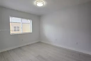 17324 NW 74th Ave, Hialeah, FL 33015 - Photo 15