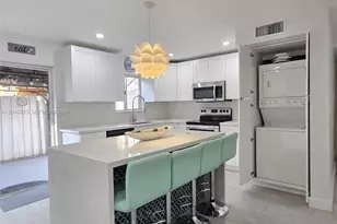 17324 NW 74th Ave, Hialeah, FL 33015 - Photo 3
