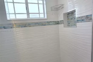 17324 NW 74th Ave, Hialeah, FL 33015 - Photo 21