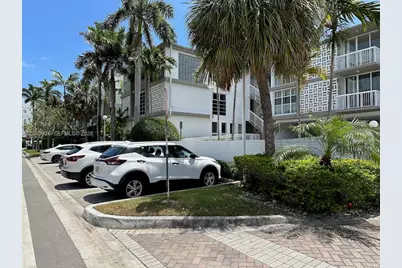 1080 99th St #323, Bay Harbor Islands, FL 33154 - Photo 3