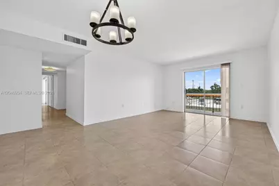 6780 W 2nd Ct #316, Hialeah, FL 33012 - Photo 5