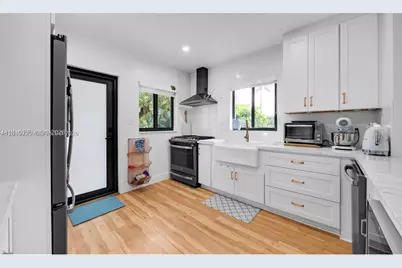 375 SW 32nd Rd, Miami, FL 33129 - Photo 5