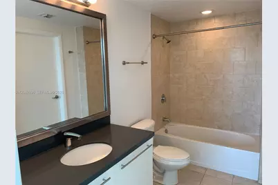 90 SW 3rd St #3610, Miami, FL 33130 - Photo 15