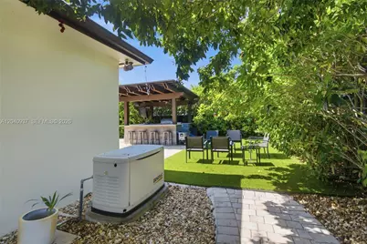 11700 NW 14th St, Pembroke Pines, FL 33026 - Photo 33
