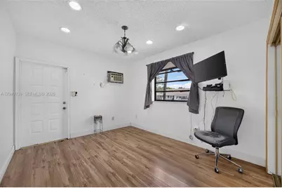 11405 SW 32nd St, Miami, FL 33165 - Photo 27
