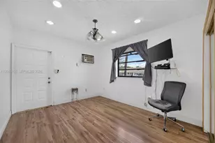 11405 SW 32nd St, Miami, FL 33165 - Photo 27