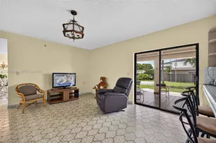 11405 SW 32nd St, Miami, FL 33165 - Photo 13