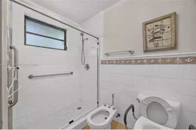 11405 SW 32nd St, Miami, FL 33165 - Photo 25