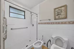 11405 SW 32nd St, Miami, FL 33165 - Photo 25