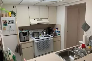 7035 NW 186th St, Hialeah, FL 33015 - Photo 3