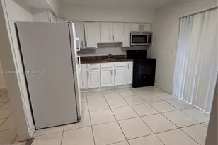 300 SW 9th Ave, Hallandale Beach, FL 33009 - Photo 13