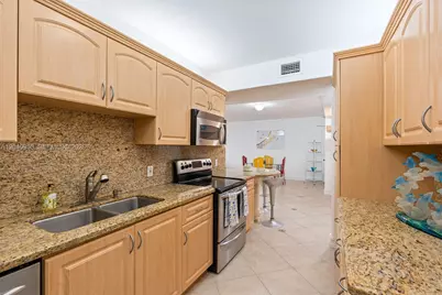 10185 Collins Ave #521, Bal Harbour, FL 33154 - Photo 13