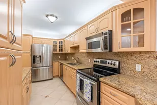 10185 Collins Ave, Bal Harbour, FL 33154 - Photo 11