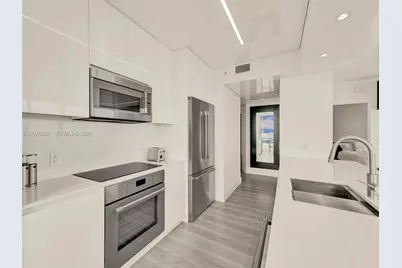 6365 Collins Ave #2407, Miami Beach, FL 33141 - Photo 3