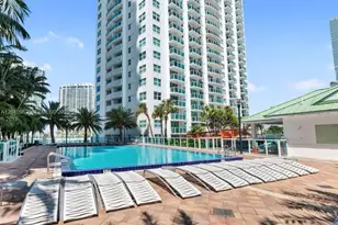 41 SE 5th St, Miami, FL 33131 - Photo 11