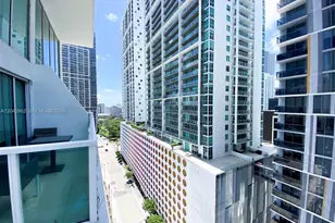 41 SE 5th St, Miami, FL 33131 - Photo 5
