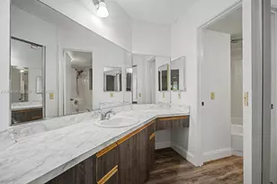 15575 Miami Lakeway N, Miami Lakes, FL 33014 - Photo 15