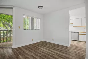 15575 Miami Lakeway N, Miami Lakes, FL 33014 - Photo 7