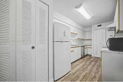15575 Miami Lakeway N #206, Miami Lakes, FL 33014 - Photo 11