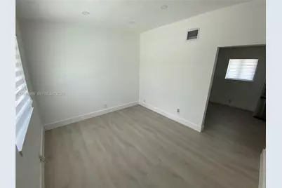1170 NW 25th St #1170, Miami, FL 33127 - Photo 5