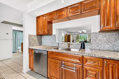 300 SW 130th Ter #206B, Pembroke Pines, FL 33027 - Photo 7
