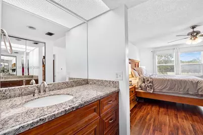 300 SW 130th Ter #206B, Pembroke Pines, FL 33027 - Photo 17