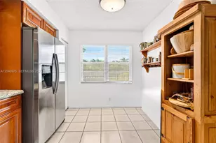 300 SW 130th Terrace, Pembroke Pines, FL 33027 - Photo 7