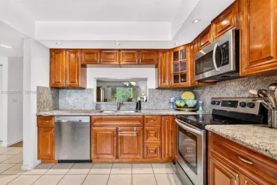 300 SW 130th Ter #206B, Pembroke Pines, FL 33027 - Photo 5