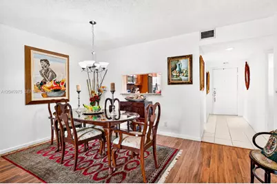 300 SW 130th Ter #206B, Pembroke Pines, FL 33027 - Photo 9