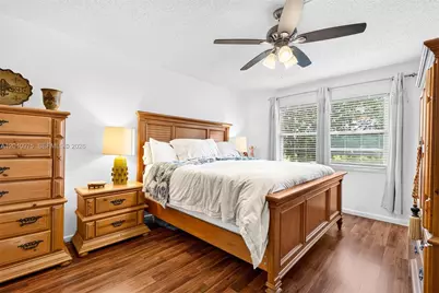 300 SW 130th Ter #206B, Pembroke Pines, FL 33027 - Photo 15