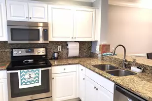 746 NW 208th Way, Pembroke Pines, FL 33029 - Photo 7