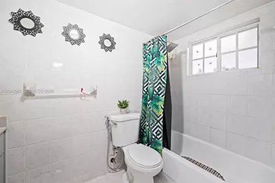 7817 W 36th Ave #101, Hialeah, FL 33018 - Photo 11