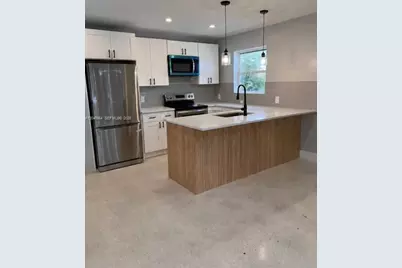 1140 NE 24th Ave #1, Pompano Beach, FL 33062 - Photo 1